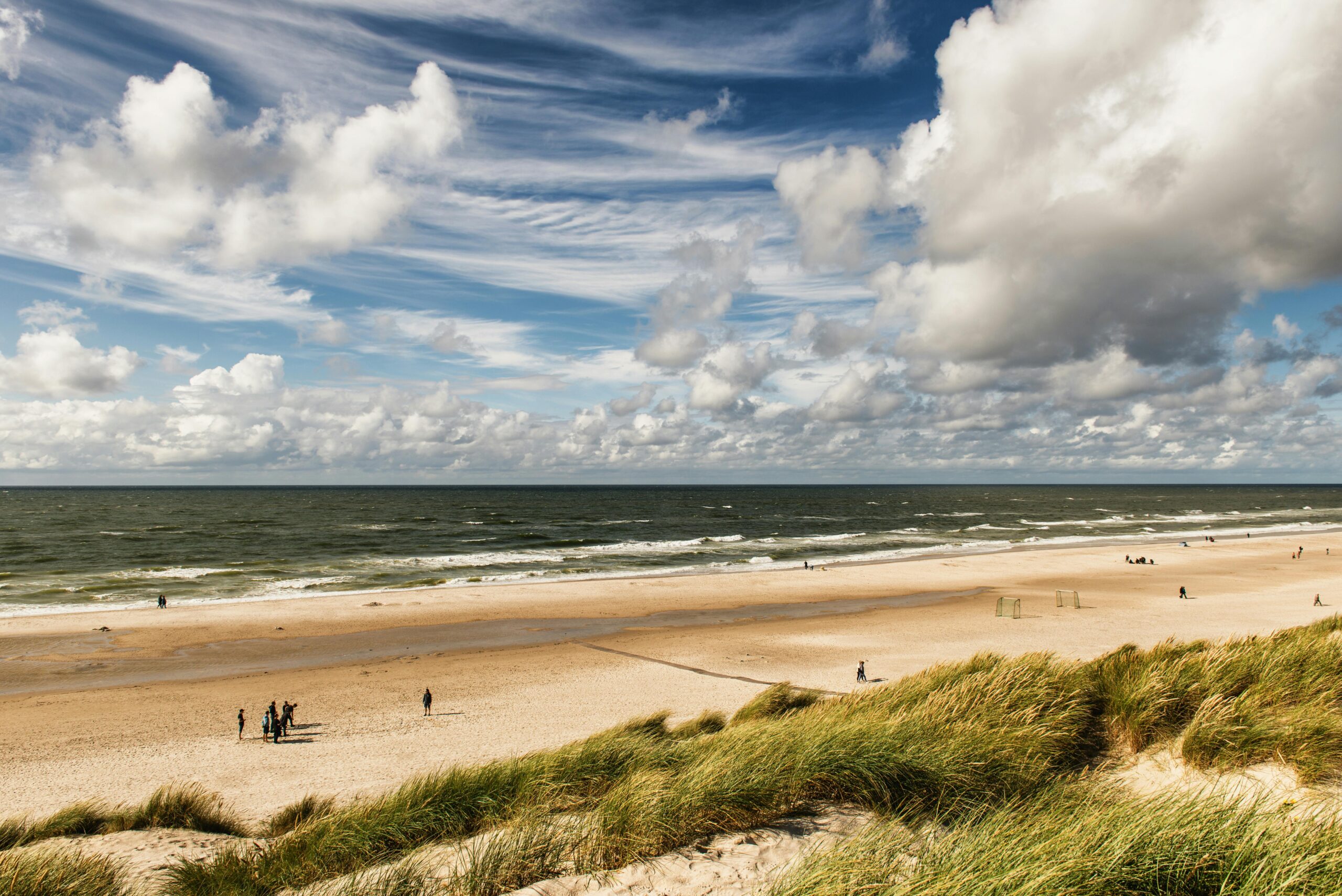 Danes embrace their coastline regardless of temperature