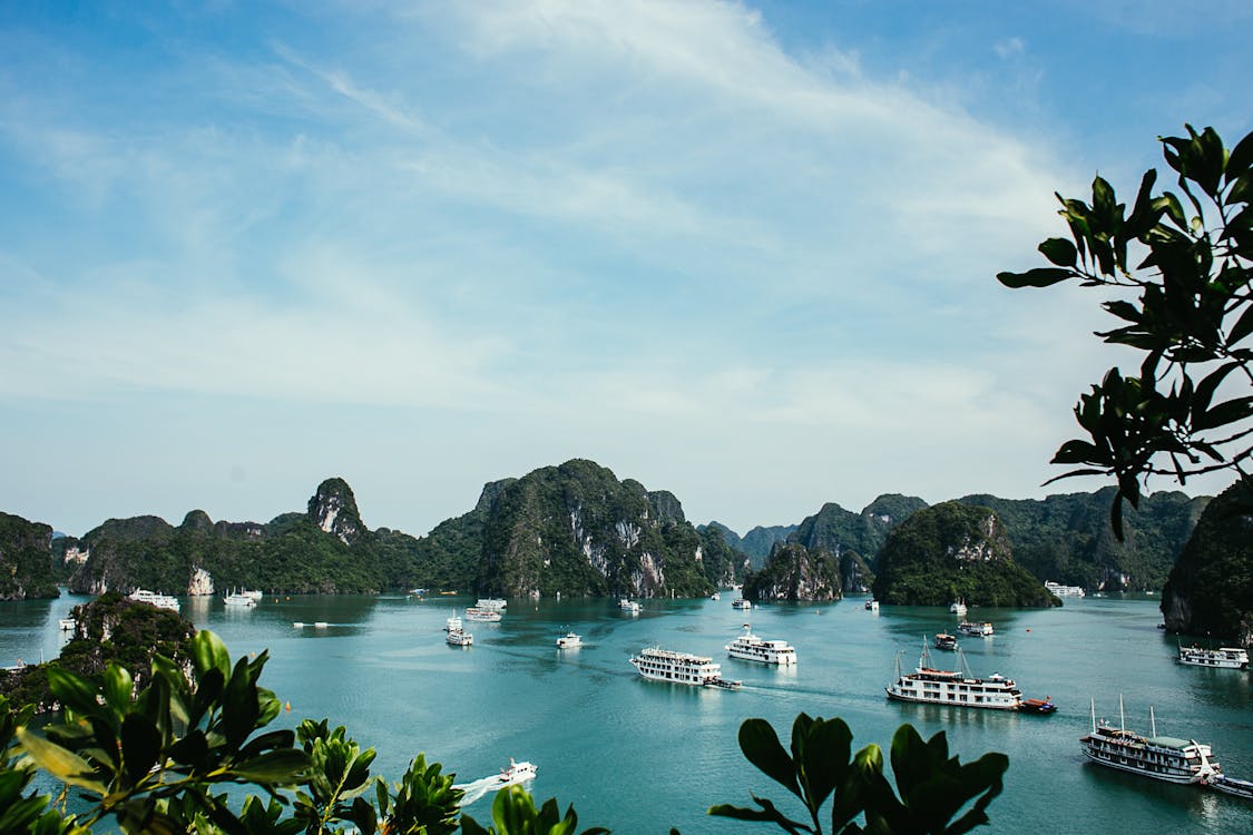 stunning karsts of Ha Long Bay