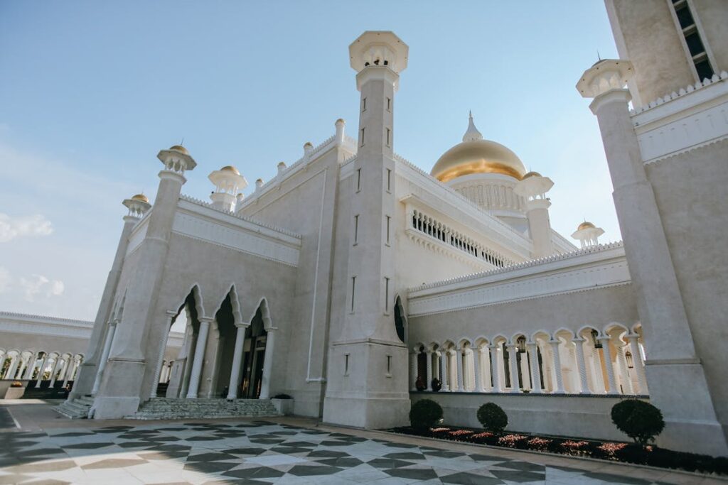 Nhà thờ Hồi giáo Sultan Omar Ali Saifuddien: Viên ngọc quý