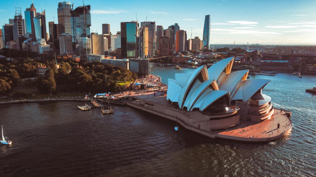 Sydney Harbor during spring, one of the best times to visit Australia for pleasant urban exploration