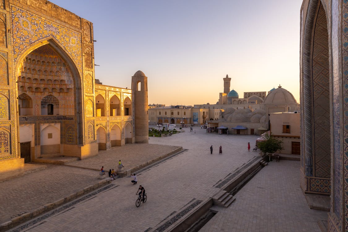 October vacation spots - Uzbekistan's historic buildings with perfect autumn weather