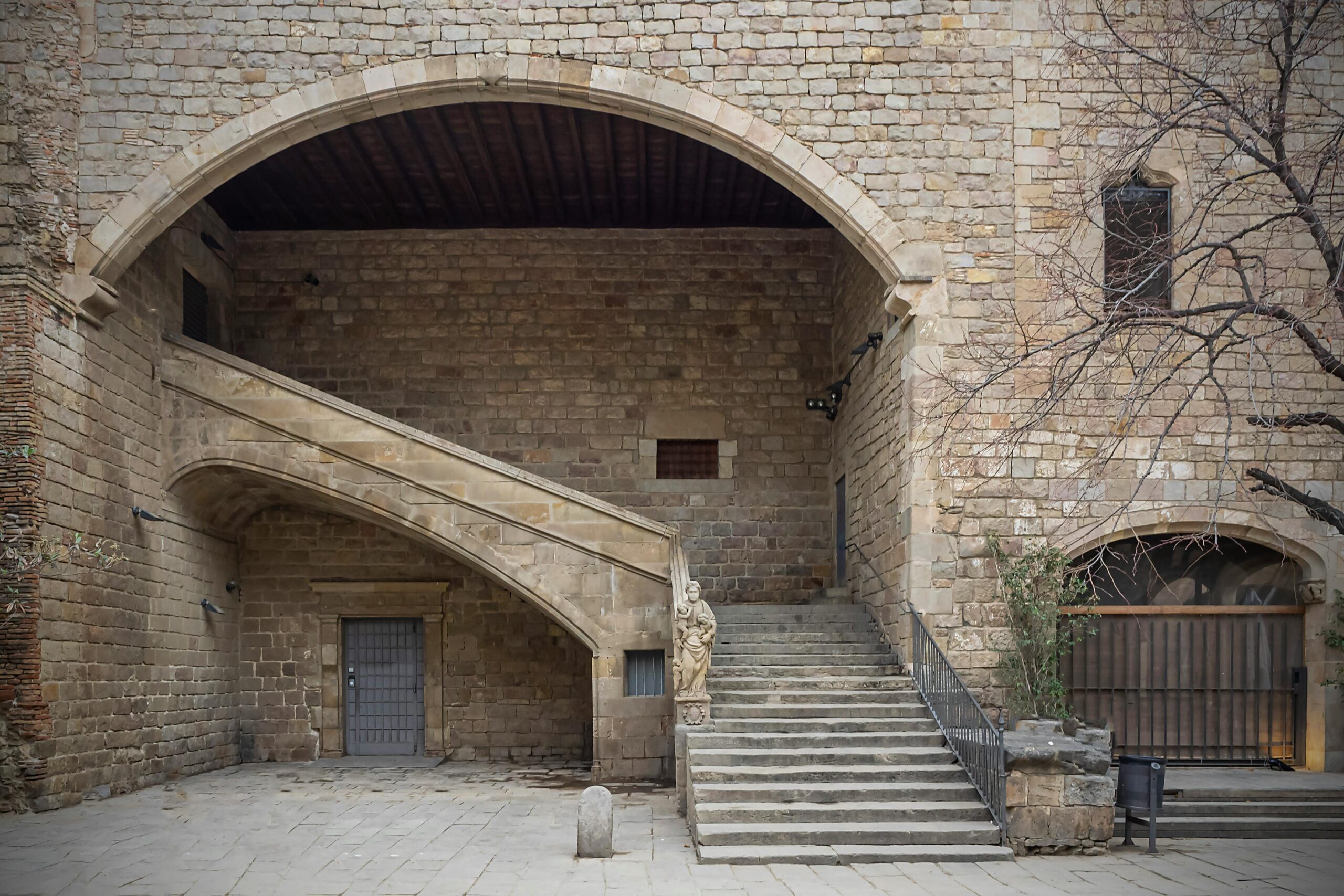 Sant Pau del Camp Courtyard - hidden gems near Near Sagrada Familia Barcelona