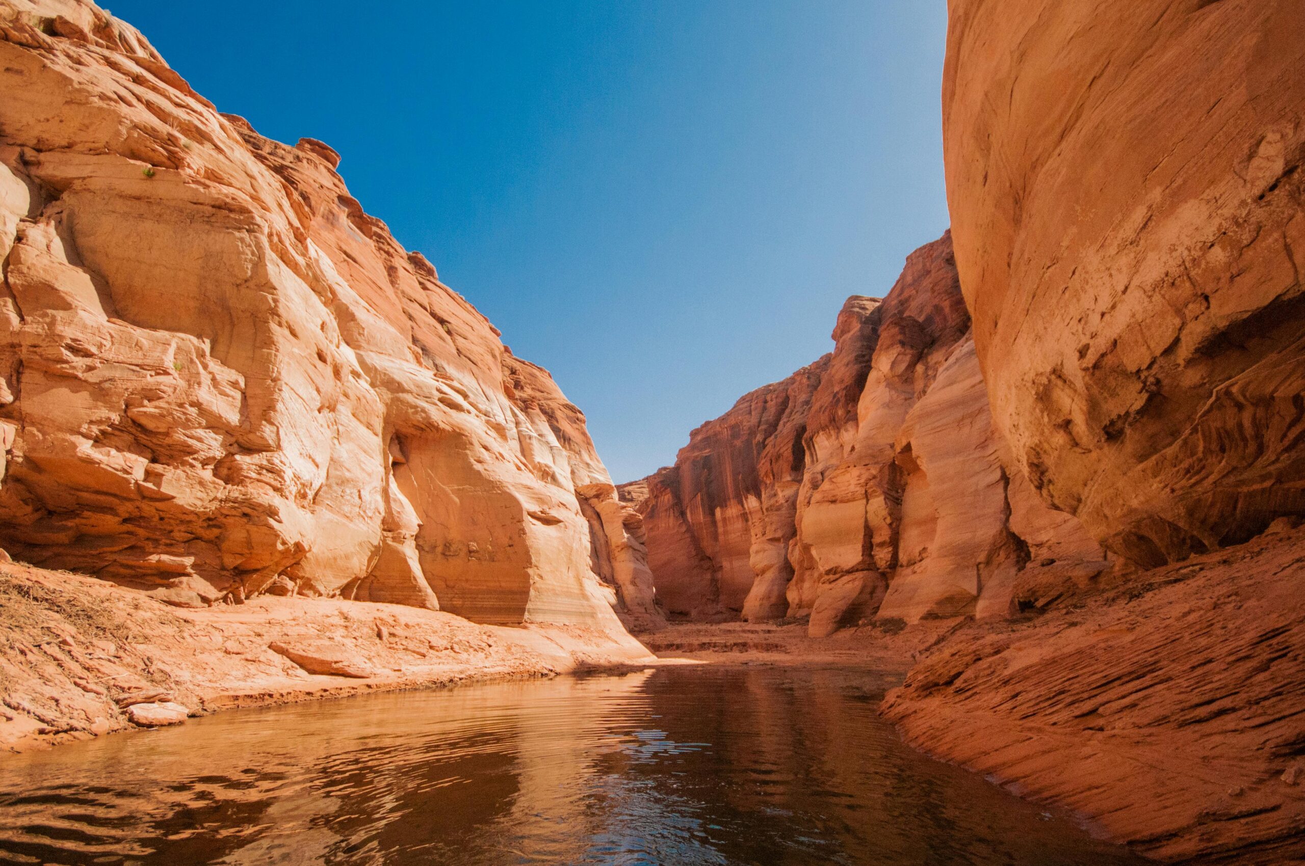 Stunning Sandstone Canyons - best time to visit Antelope Canyon